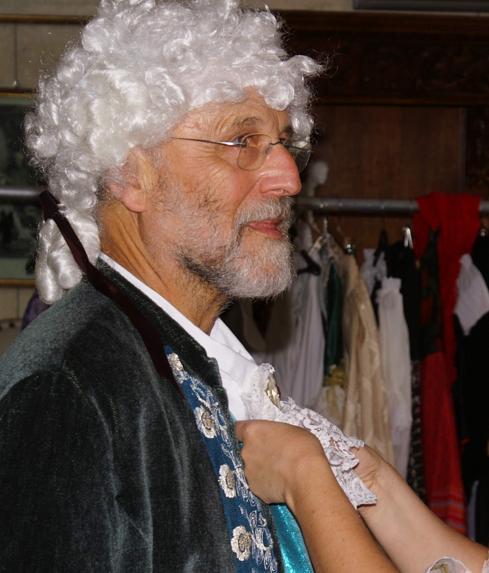 bernard en costume